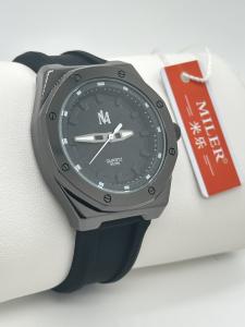 China Sporty And Chic Silicon Strap Watch Black Dial Fashionable Wrist Watch wholesale