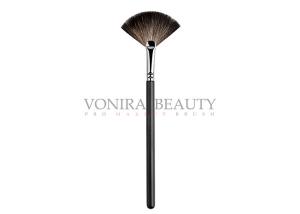 China Small Highlight Fan Custom Private Label Makeup Brushes Cruelty - Free wholesale
