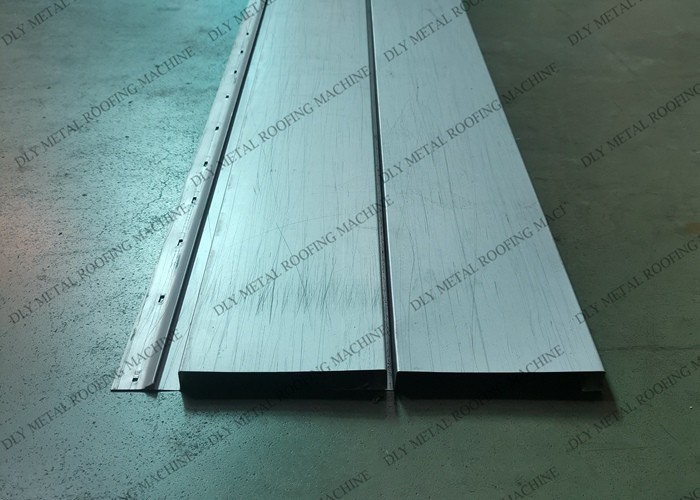 Tr37 Trapezoidal Roofing Forming Machine 380v Steel Stud Roll Forming Machine