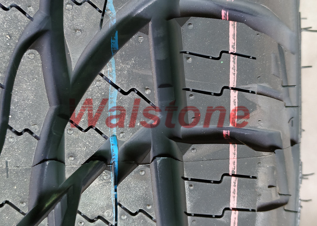 15 Inch Rims 235/75R15LT 4X4 Vehicle Tires SUVs A / T Tires Long - Life
