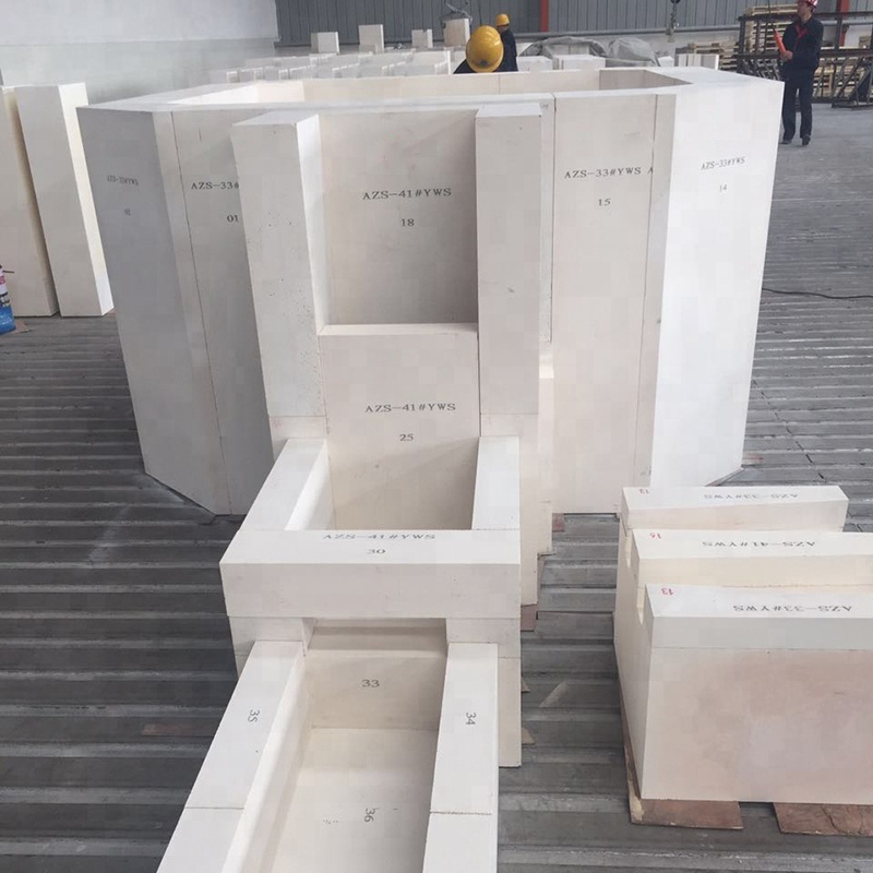 Temperature Industrial Furnace Solution Refractory Bricks Fireplaces With ≤1.00% Apparent Porosity And ≤0.3% CaO Content