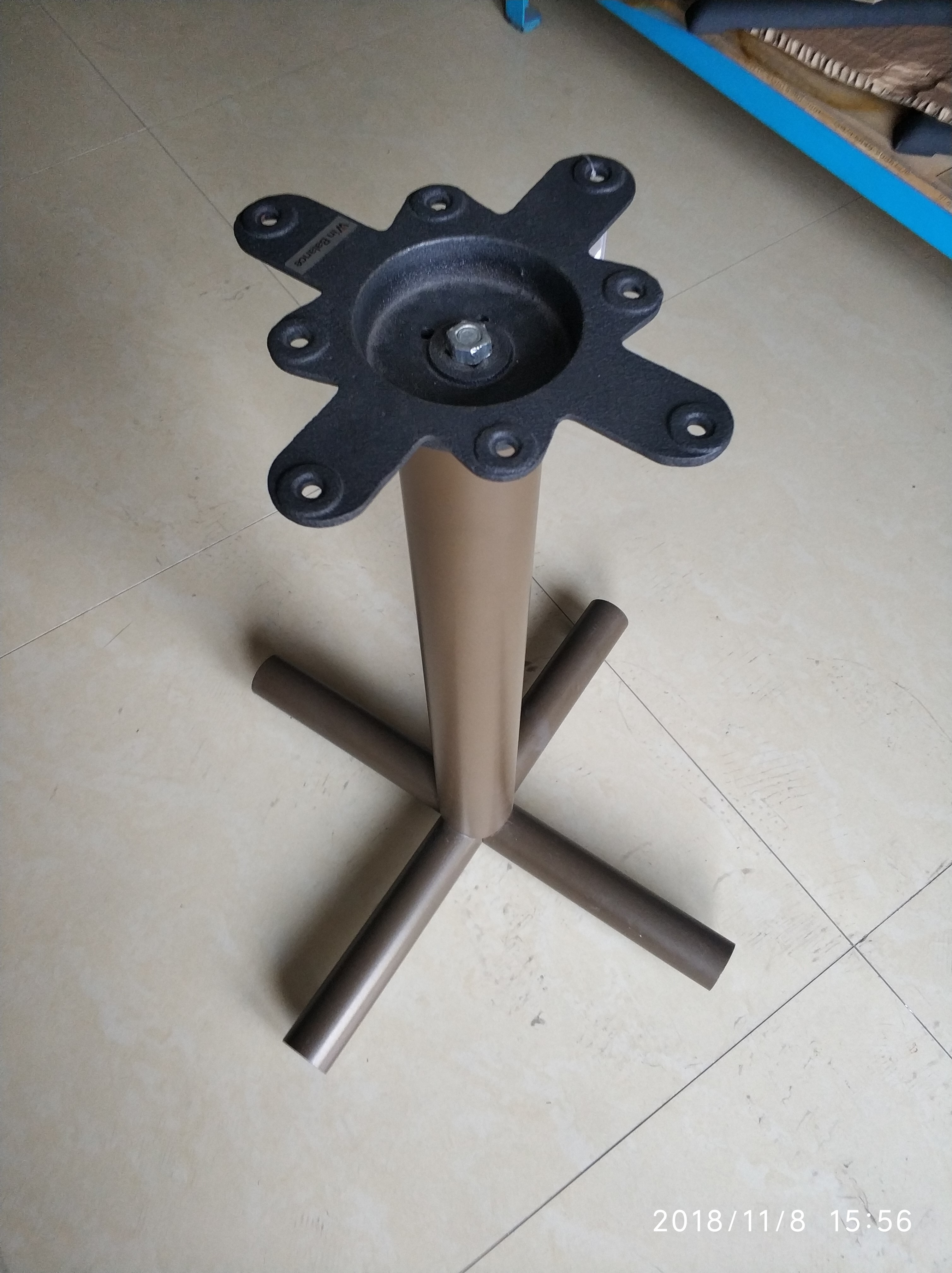 Cast Iron Restaurant Table Bases Multi Columns Sturdy Cheap Furniture Component