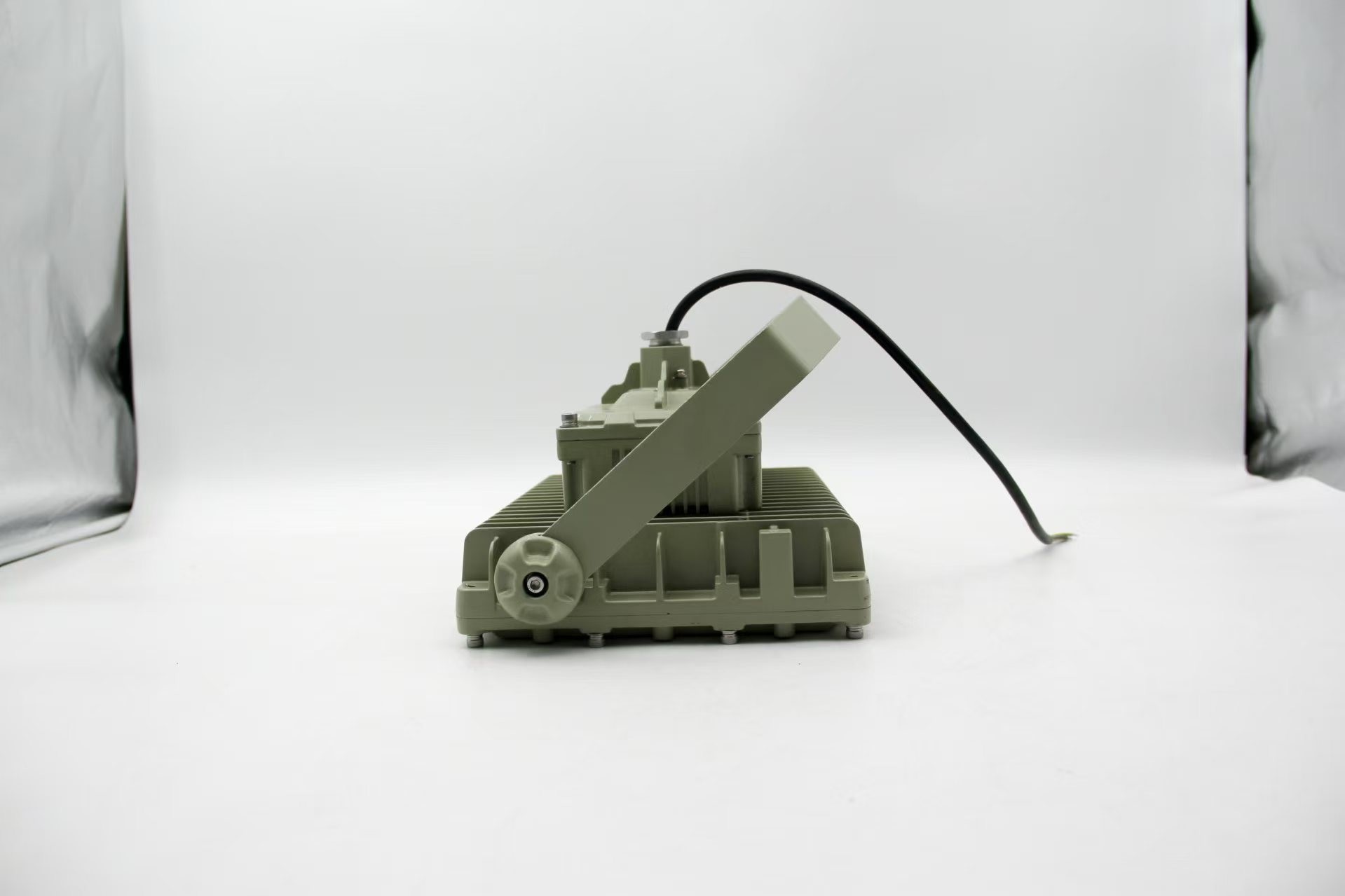 GYD7204 Explosion Proof Led Flood Light 100-240VAC 50-60HZ 250W 135lm/W 3000K