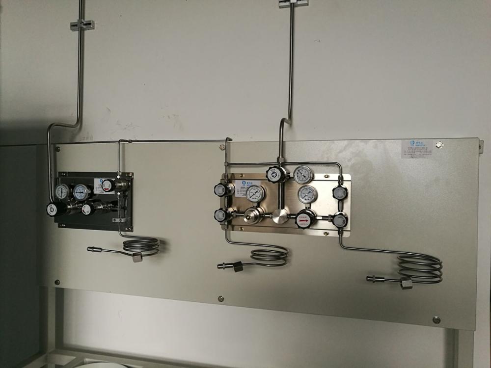 Low - Flow Hydrogen Gas Regulator CE Certification Panel Mountable 0.08 Cv