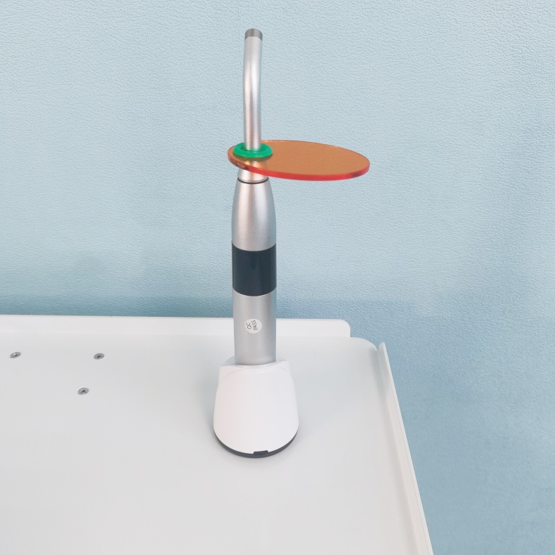 Metal Tips 1 Second Dental Light Cure Wireless Strong Power LED Dental Curing Light