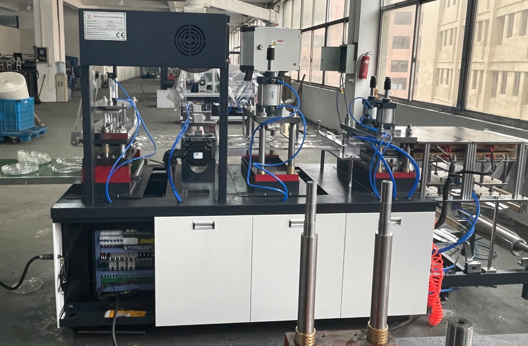 35 Times/Min Plastic Cup Cover Machine 12KW Auto PET Cup Lid Forming Machine