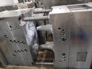 China Hot / Cold Runner Injection Molded Plastic Parts Signle Cavity 40 Seconds Cycle Time wholesale