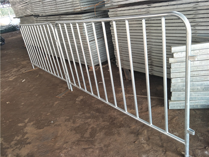Hauler Models 1/72 MOBILE BARRIERS for temporary crowd control barriers