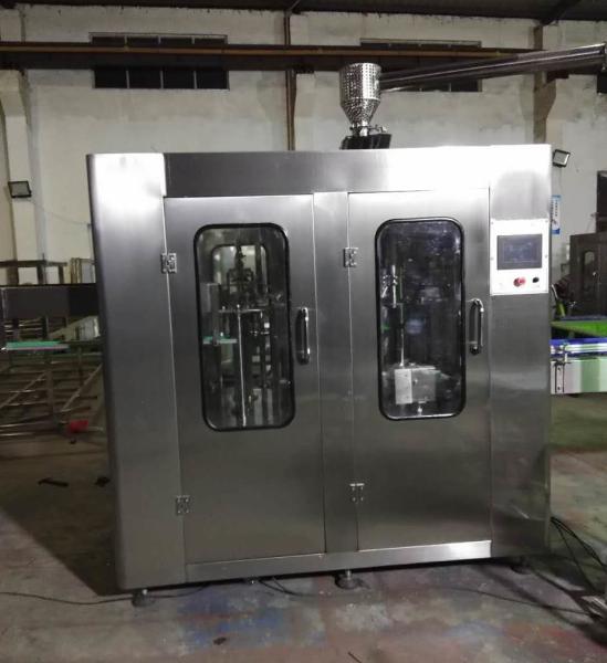 Stainless Steel Liquid Bottling Machine Gravity Filling System 3000Bottles /