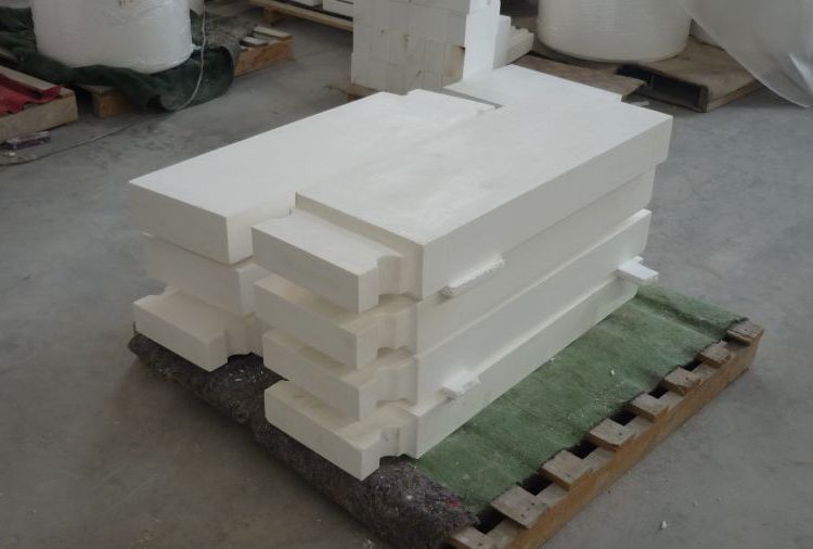High Al2O3 and SiO2 Content % Quartz Ceramic Pieces for Float Glass Kiln Gate Bricks