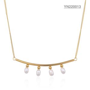 China Luxury brand 4 white pearl embellished pendant necklace stainless steel necklace wholesale