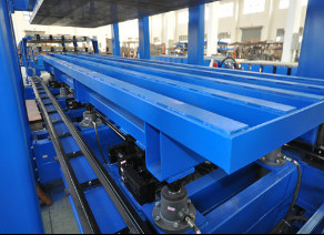 PLC Touch Screen Control Polyurethane Sandwich Panel Line For Color Steel Sheet