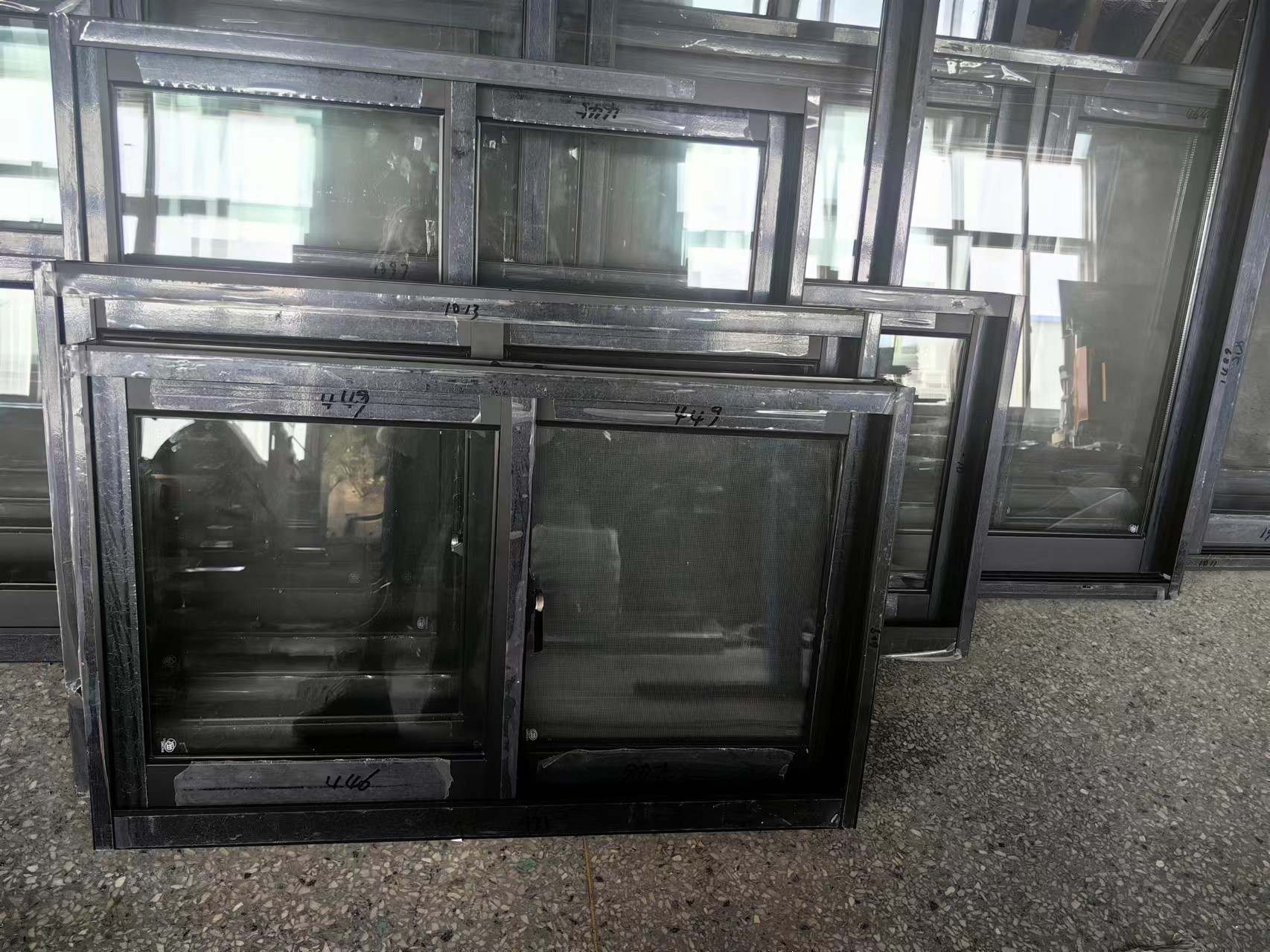 Black Frame Aluminum Sliding Glass Window Double Glass Customized