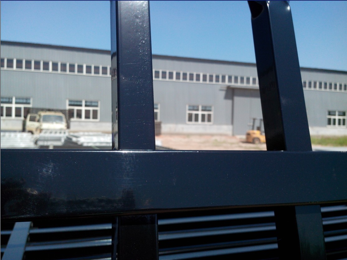 Decorative and ornamental garden 2.1x2.4m security fencing for sale