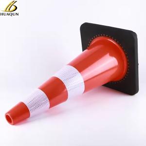 China 700mm Traffic Cones 28&quot; Black Base PVC Flexible Highway Construction Cones wholesale