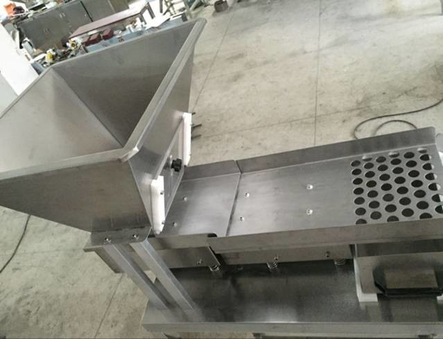 220V Vitamin C Tablet Bottle Tube Packaging Machine