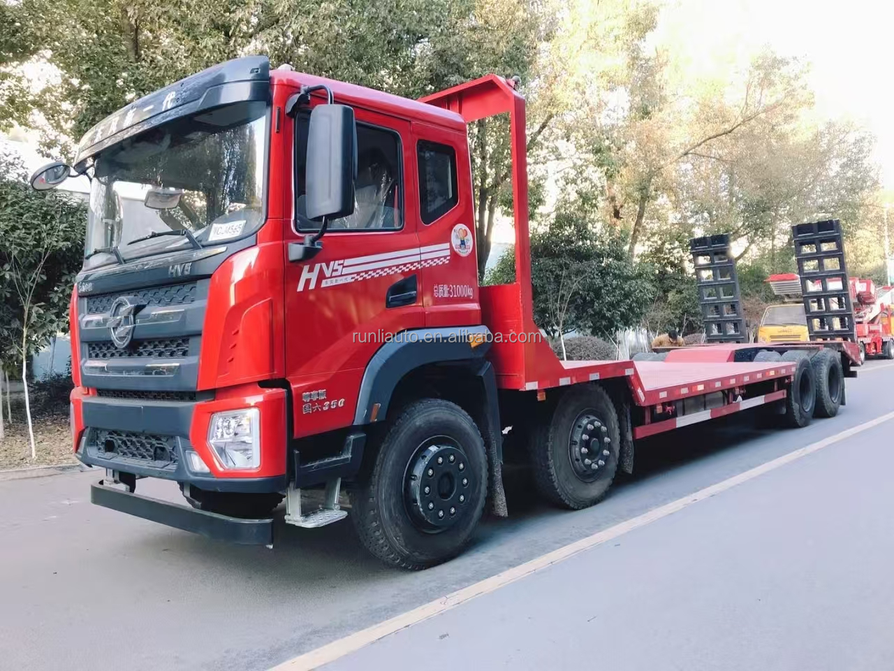 Factory DongFeng 8X4 30 Ton Flat Bed Tow Truck Excavator Transport Towing Truck