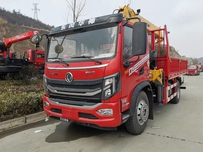 Versatile Shacman Chassis 60T Crane Truck With Changeover For Five-section Arm Working Conditions