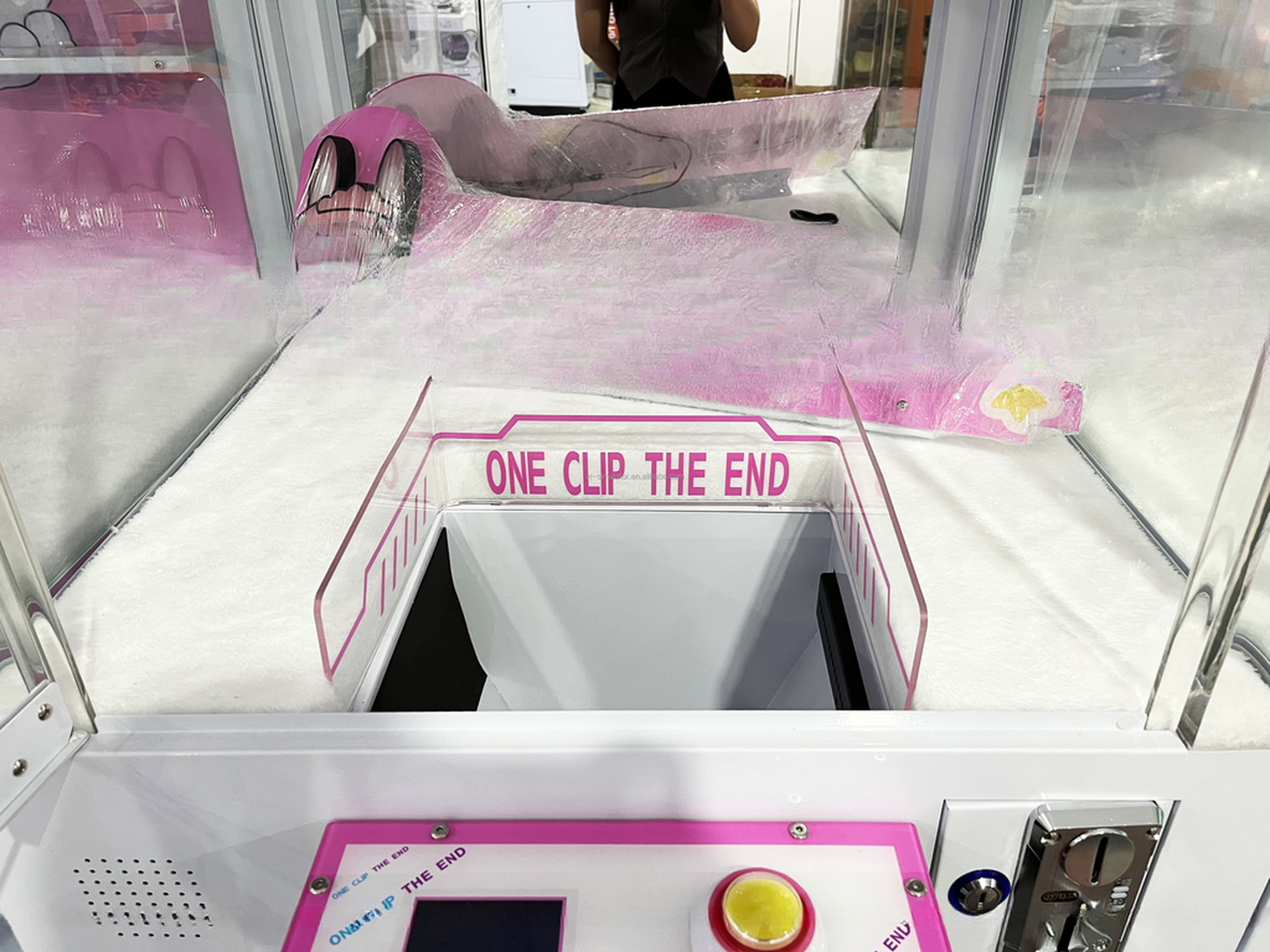 Dreamland Arcade Crane Find The Toys Clip Gift Clamp Prize Claw Toy Vending Coin Operated Game Machine
