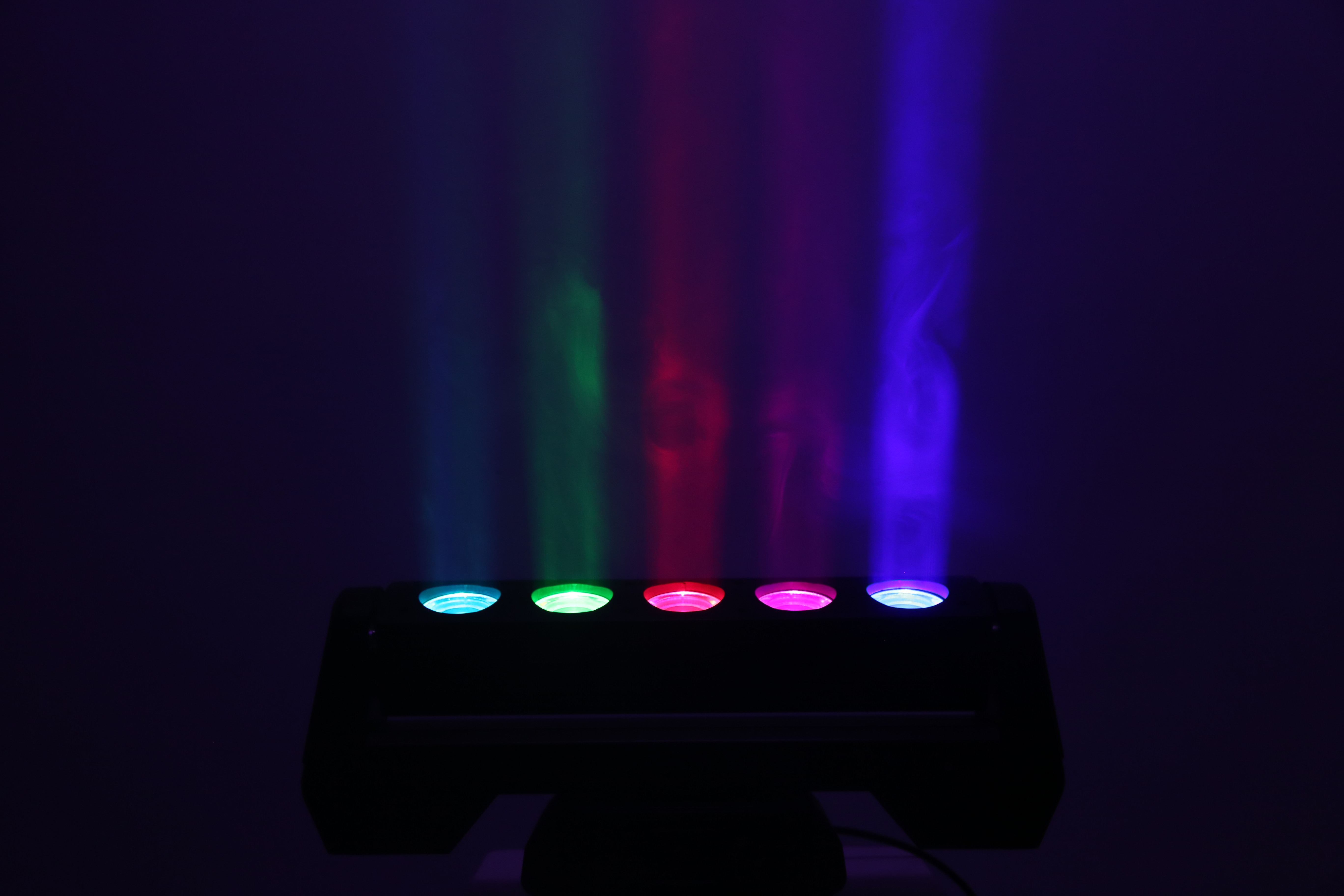 IP20 Moving Head Beam Stage Light 5*40W 4 In 1 Rgbw DMX Disco Led Swing Beam Bar