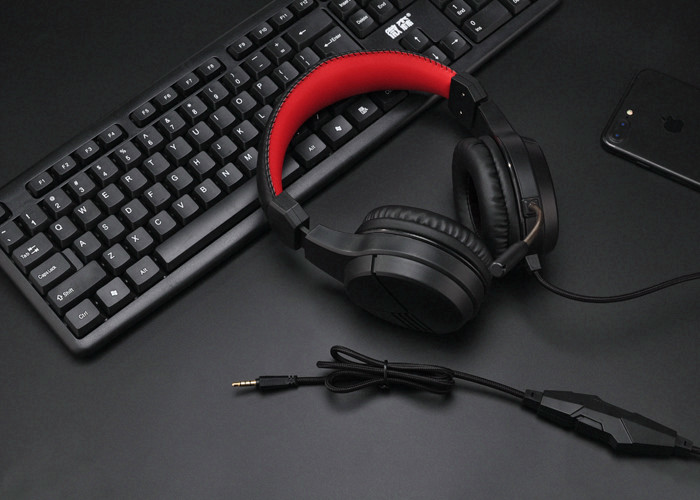 3.5plug PS4 PS5 Gaming Headset , ROHS Over Ear Headphones With Mic