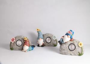 China Unique Solar Magnesium Oxide Garden Statue Handmade Lifelike Gnome Stone wholesale