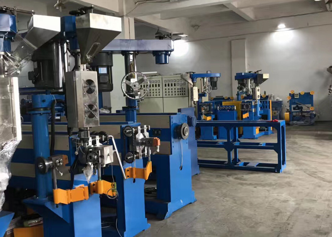 80+50 2 Layers Coating Cable Extruder Extrusion Wire Making Production Line