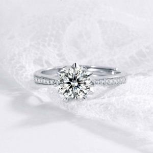 China Custom Solitaire Moissanite Jewelry 1ct Engagement Rings Emerald Cutting wholesale