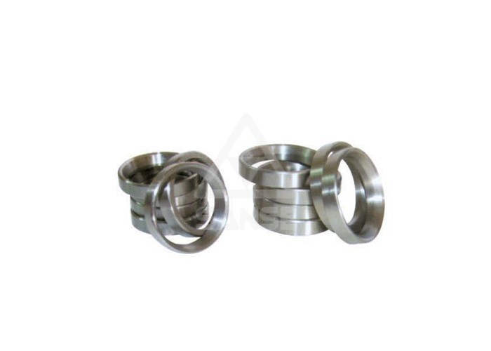 D1146 Intake Exhaust Valve Seat , Doosan Engine For Case Excavator Machinery