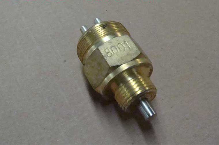Sinotruk HOWO truck spare parts- WG9100710069 Pressure Switch for gearbox