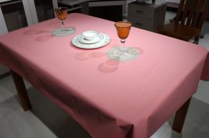 China Oilproof Birthday Table Decoration Cloth , SGS FDA Airlaid Pink Paper Tablecloth wholesale