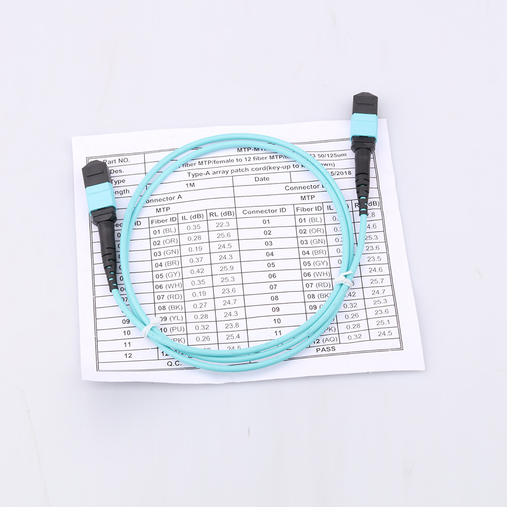 PVC LSZH Mtp Mpo Patch Cable UPC / APC 0.3dB Insertion Loss