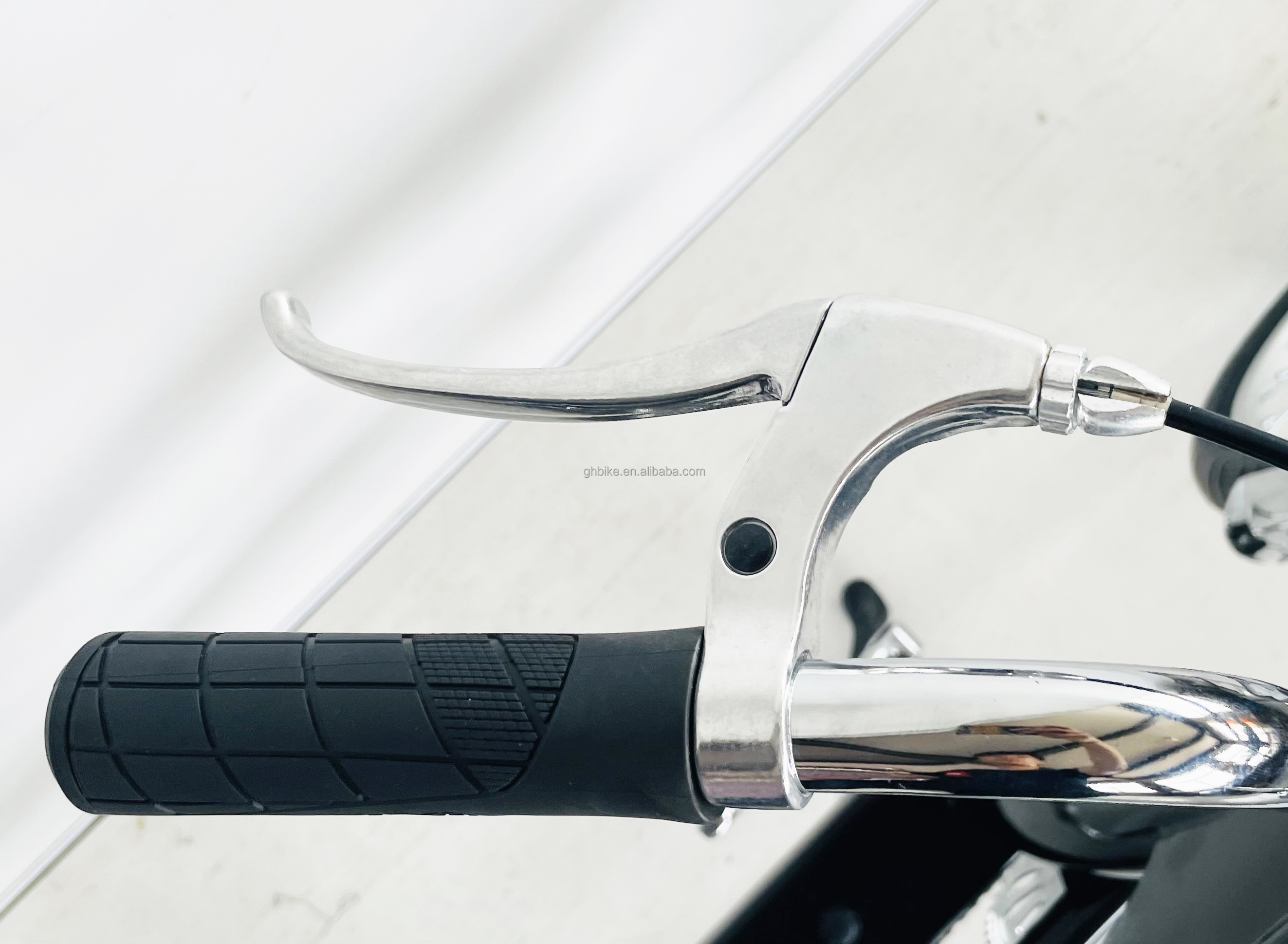 Gross Weight 25.0 KG 24-20" Single Speed Adult Chopper Bike with Steel Fork from OEM