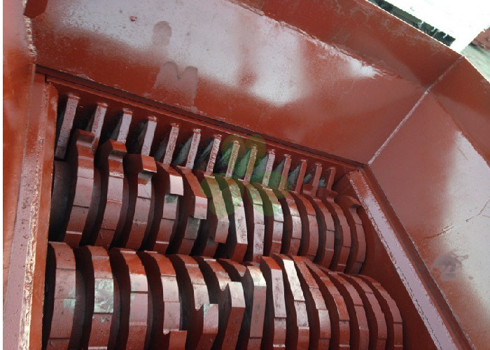 Large Type Electronic Waste Shredder , Scrap Metal Shredder Machine Multifunctional