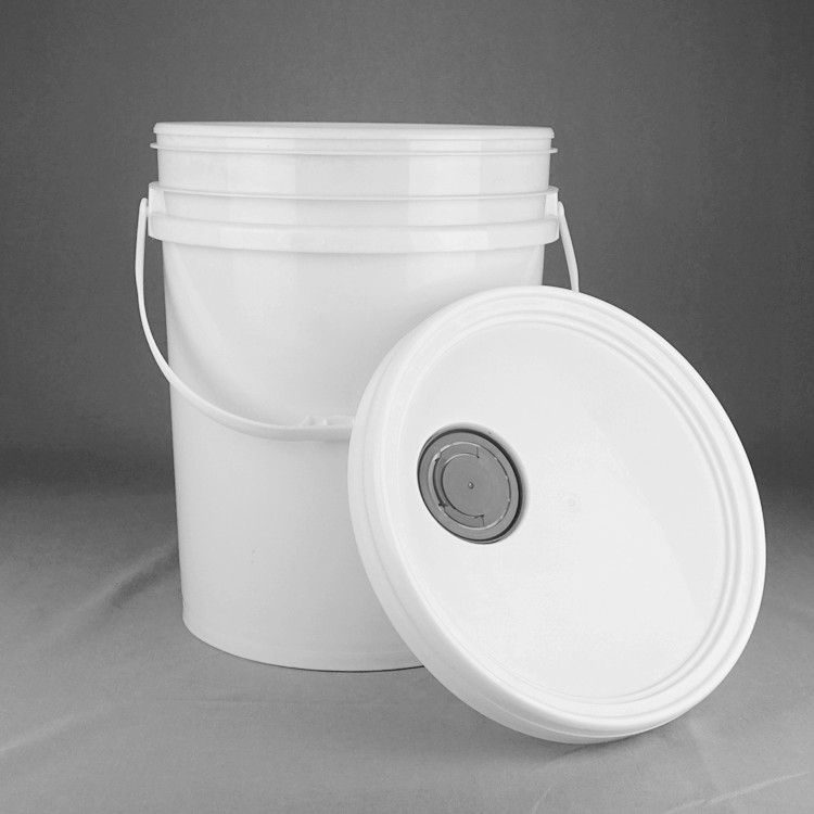 20 Liter Oil Tank Round Plastic Bucket With Spout Lid And Handle