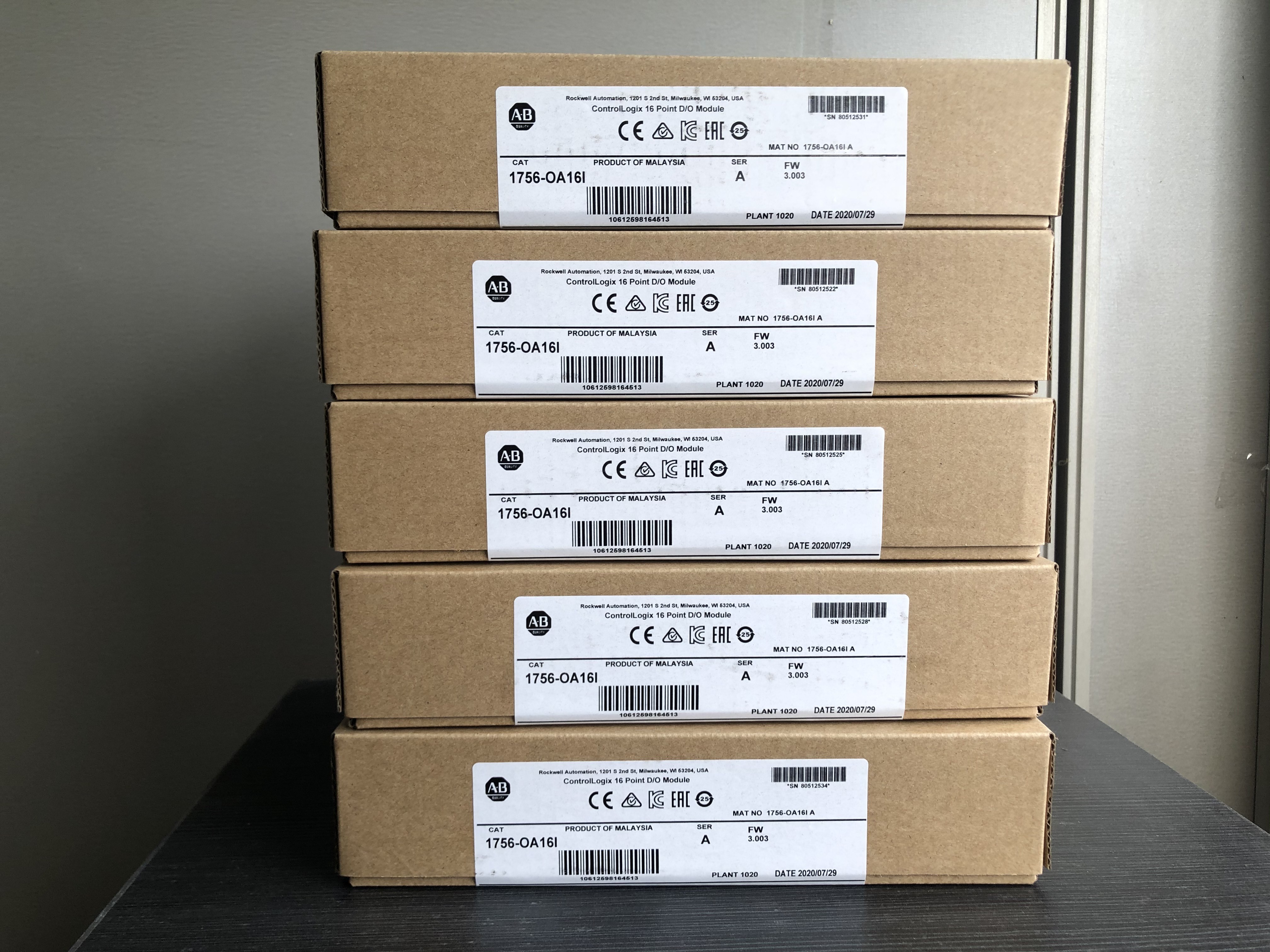 1746-OX8 A-B Digital I/O Module ALLEN BRADLEY SLC500 In Stock
