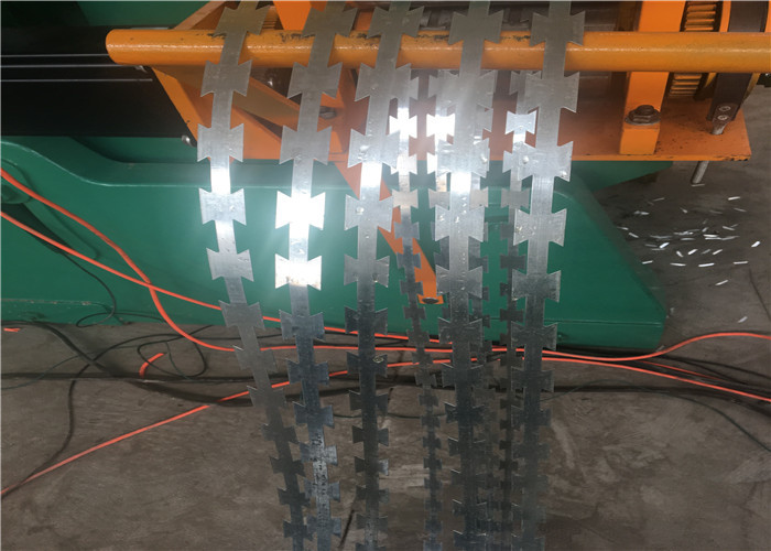 Full Automatic Razor Blade Barbed Wire Making Machine With 40 Tons Punching Machine