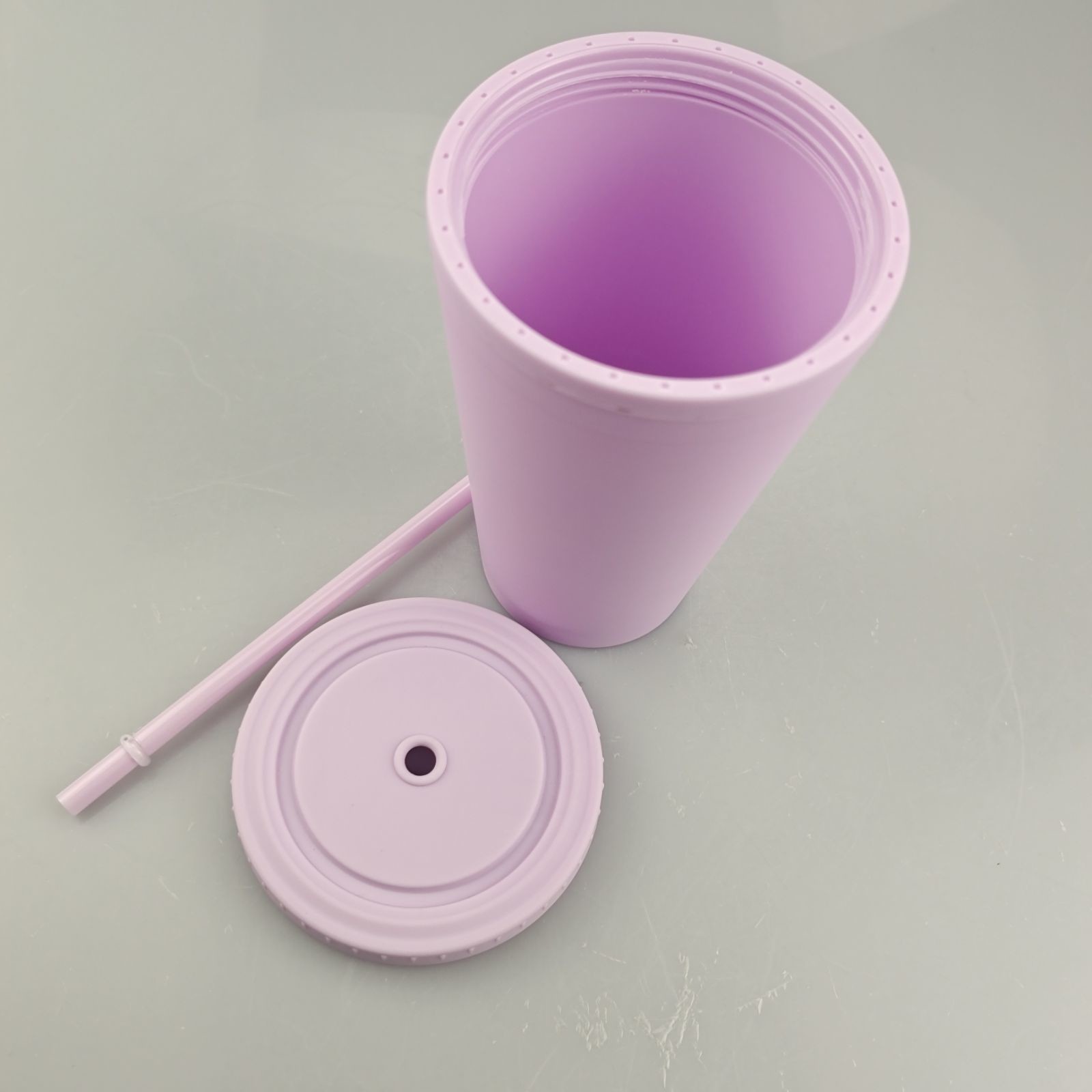 450ml 650ml 22oz Plastic Travel Tumbler With Straw And Lid 6 Vibrant Colors Reusable Plastic Coffee Tumbler Eco Friendly Customized Acceptable