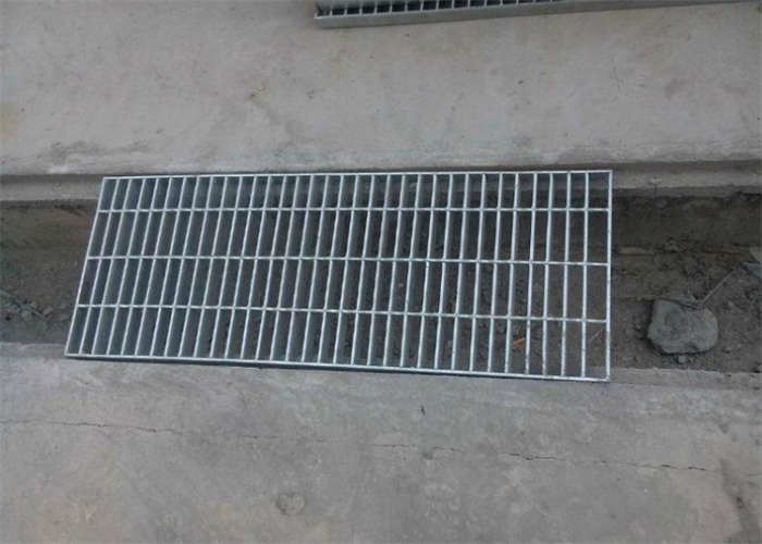 Hot Dipped Galvanized Steel Stormwater Grates 30x50 Industrial Metal Floor Grates