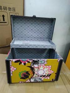 China Professional Artist Studio Free Standing Makeup Train Suitcase wholesale