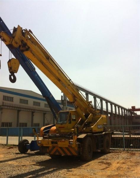 Quality 25T KATO Rough terrain Crane japan KR-250H-III 1995 for sale