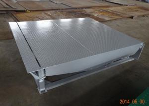 China Hot Blast Galvanized Hydraulic Dock Leveler With 15 Ton Capacity wholesale