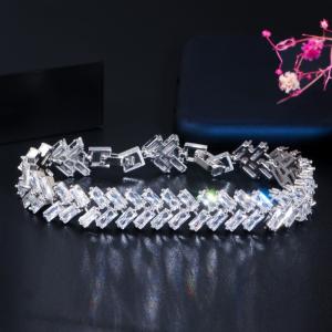 China Fashion Bracelet Bangle for Women Captivate Bar Slider Brilliant CZ Rose Gold Color Jewelry CZ Crystal Bracelet Bangle wholesale