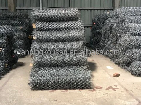 Metal Type Steel Chain Link Netting Fence for Football Court School Sports Playground