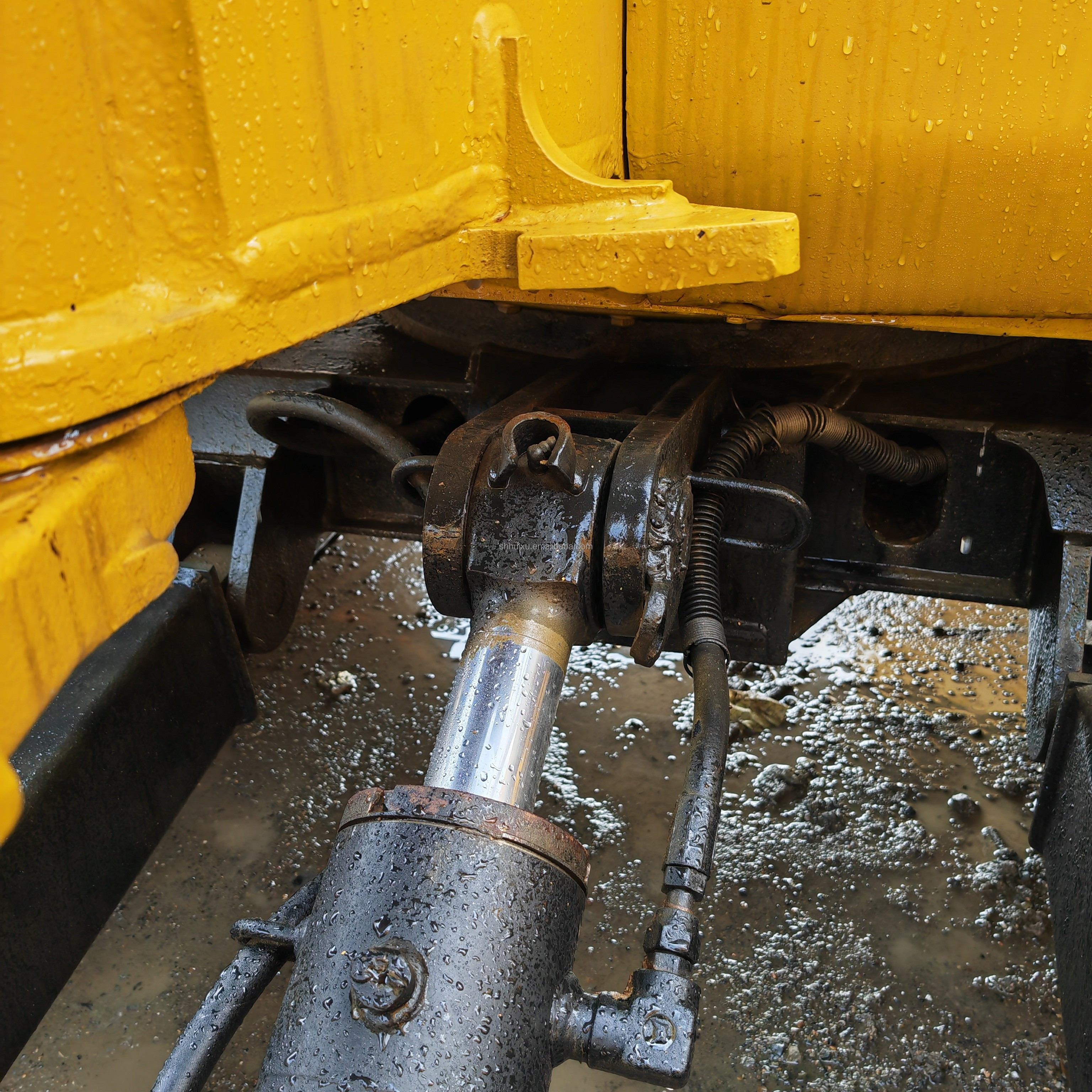Used CAT excavators CAT 305.5SR crawler excavator /used engineering construction machinery CAT305SR 5T excavator