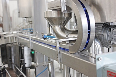 2000BPH Automatic Mineral Water Filling Machine 1800kg automatic water bottling machine