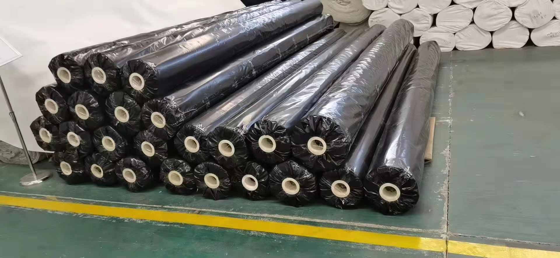 Polyester Fiber Long Fiber Needle Punched Non Woven Geotextile with Gram Weight 100g-700g