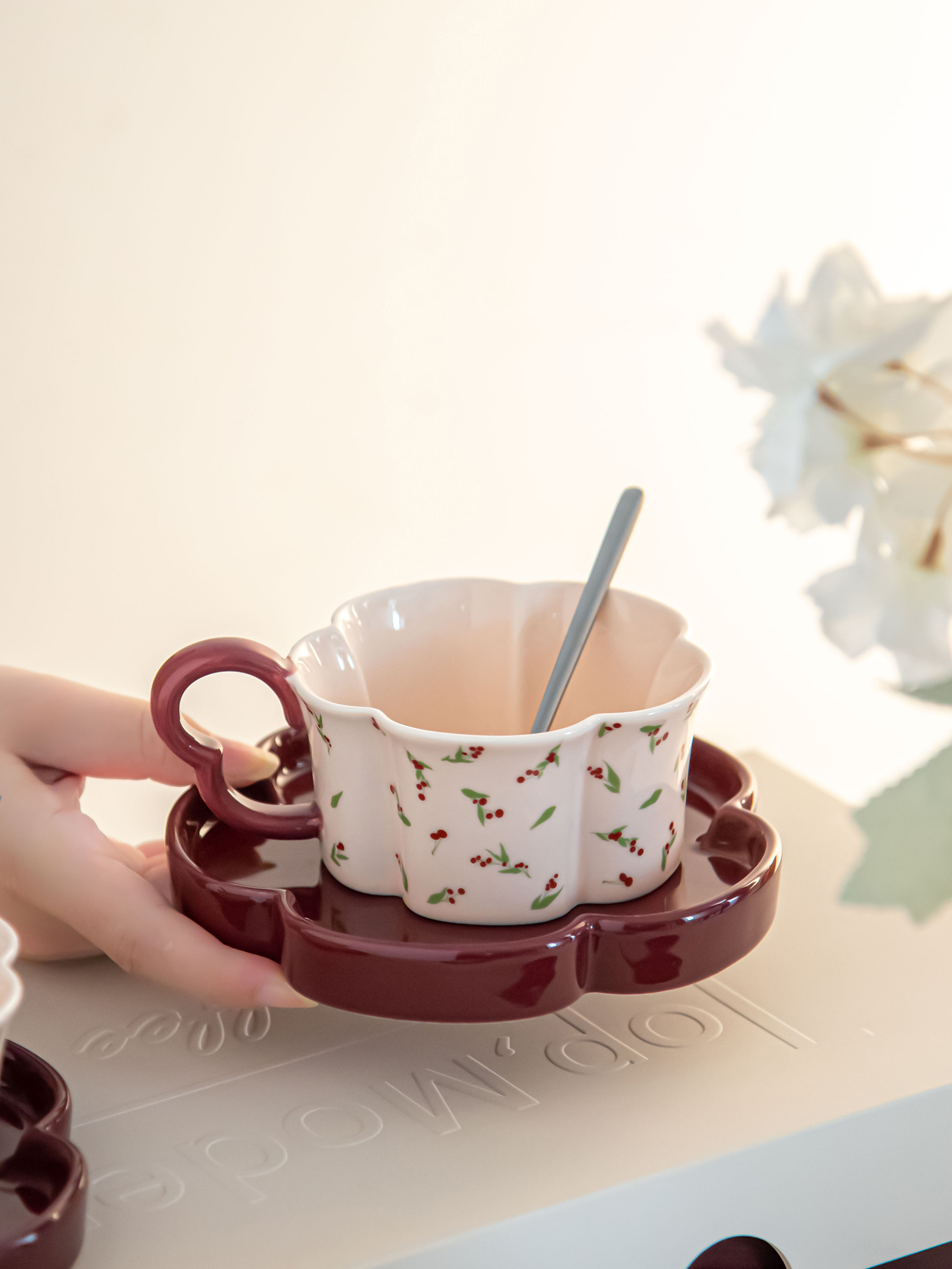 Vintage Afternoon Tea Flower Shaped Tea Cups And Saucers Cappuccino Mug Porcelain Set