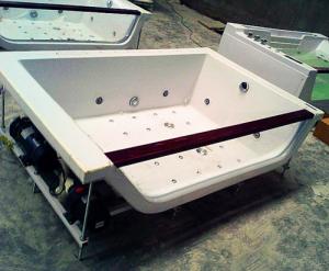 China Hydrotherapy Bath Jacuzzi Whirlpool Bath Tub White With FREE Remote Control wholesale