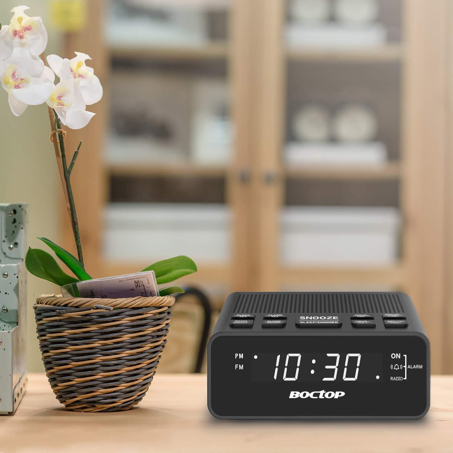 Home Hotel LED Clock Radio , Portable Desk Radio With USB Port